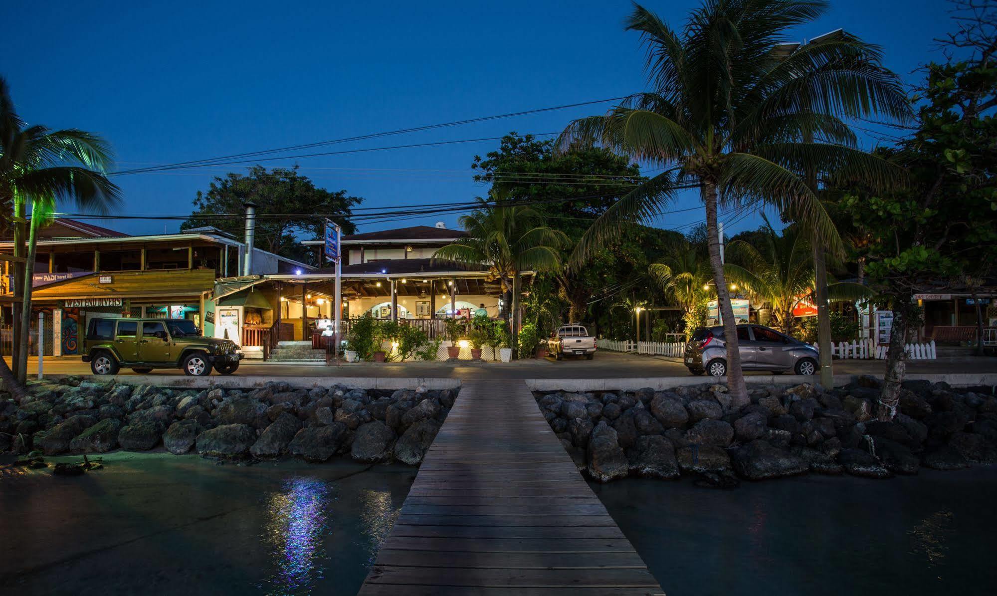 Splash Inn Dive Resort & Villas Уест Енд Екстериор снимка